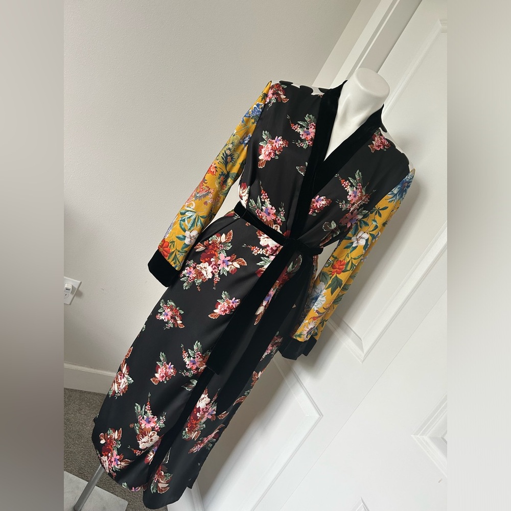 Zara Robe